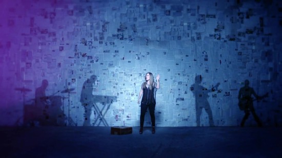 Kelly_Clarkson_-_Mr__Know_It_All_mp4_20110928_081411_453.jpg