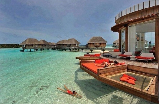 Like-Shock-Mansion-On-Facebook-62.jpg